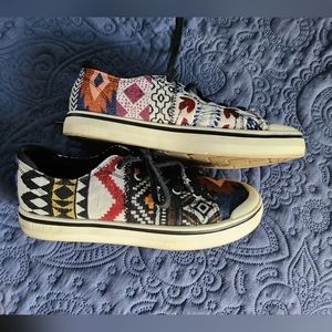 Keen multi design sneakers size 39.5